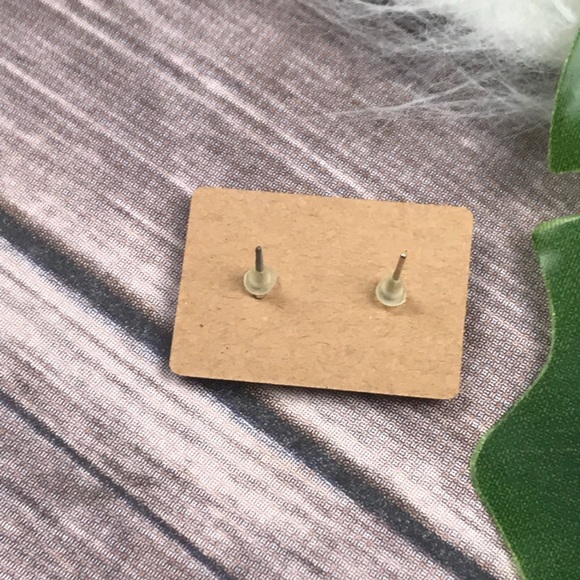 🌼 New! Silver Finish Starfish Diamond Earrings - Picture 3 of 5